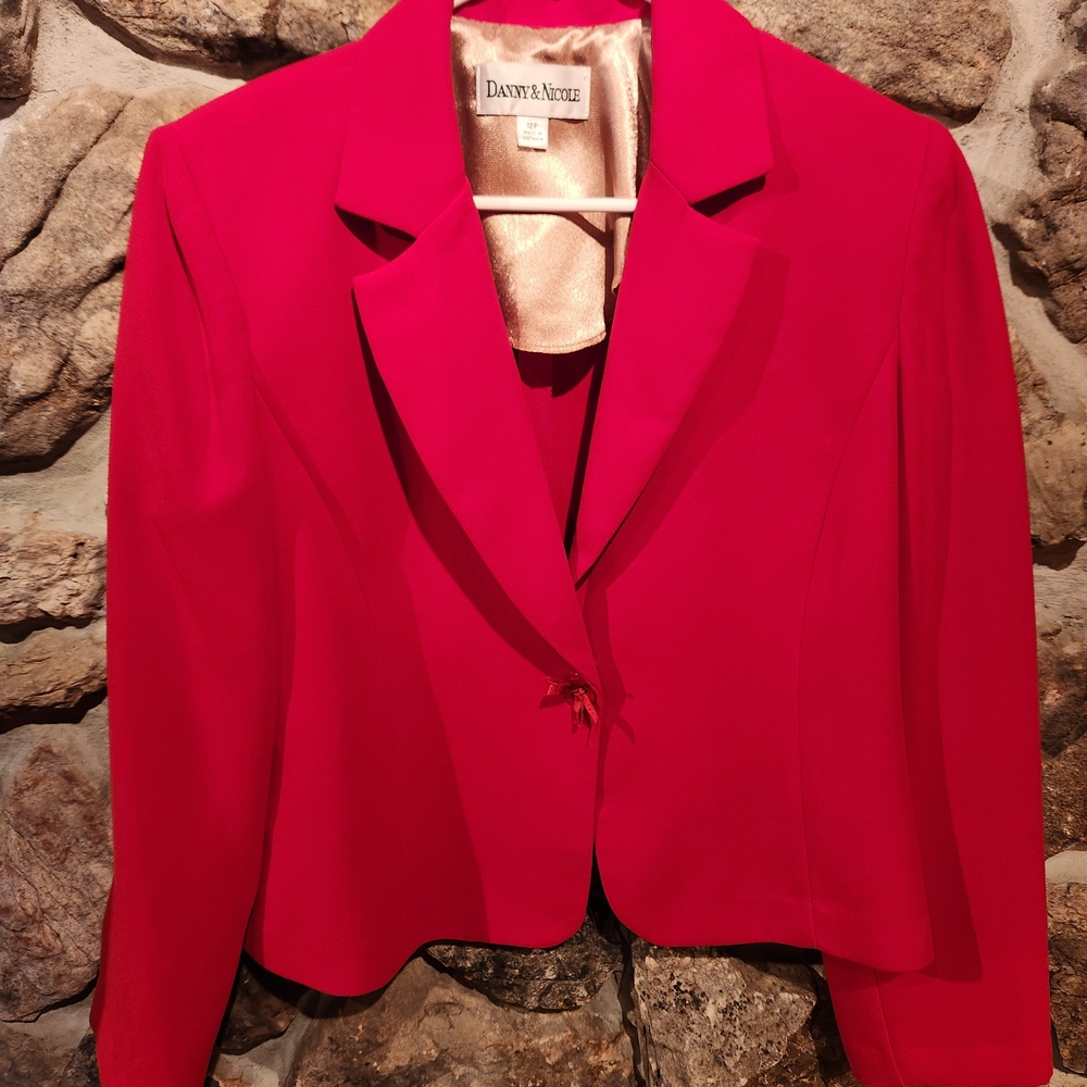 Danny & Nicole Women's Red Blazer